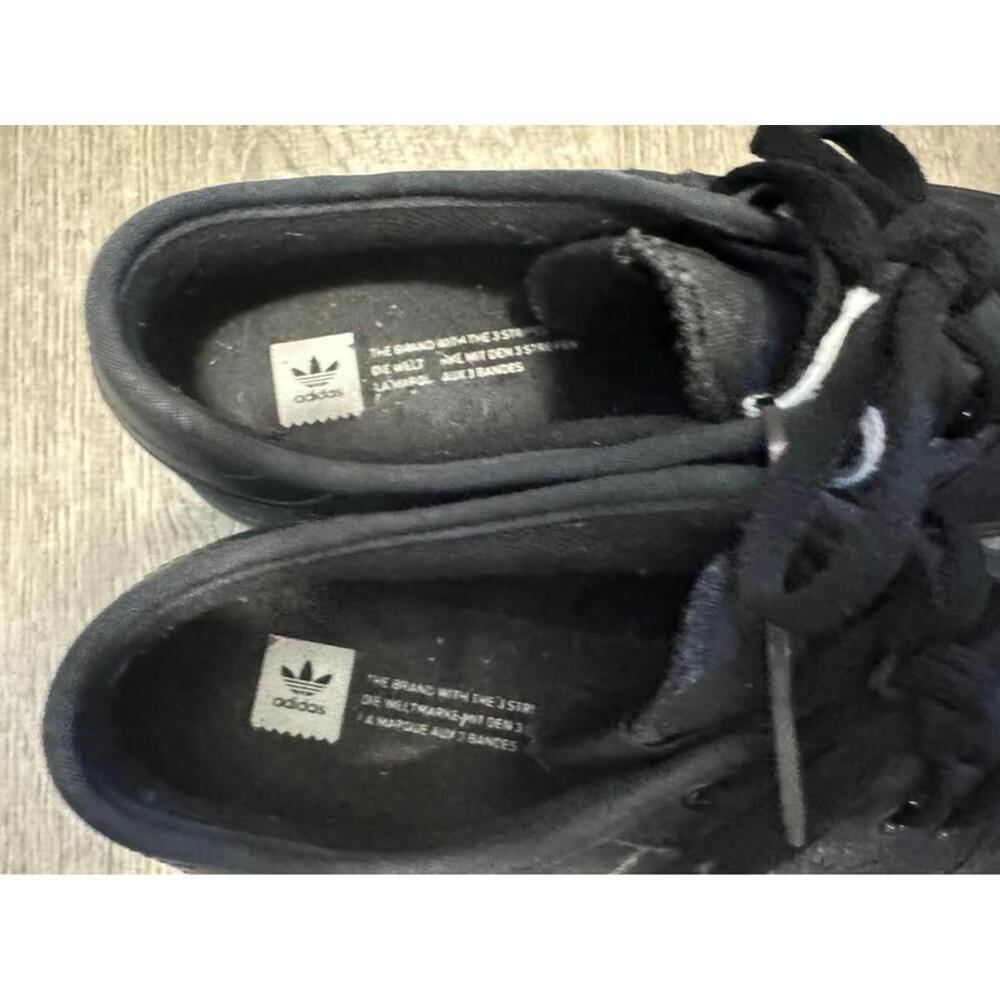 Mens Adidas Sneakers - Picture 3 of 6